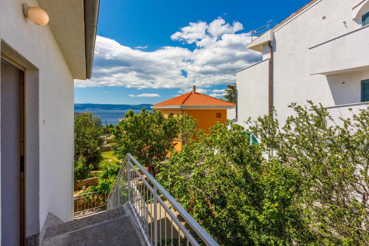 Azur Novi Vinodolski Buitenkant foto